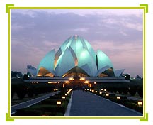 Lotus Temple, Delhi Travel Guide