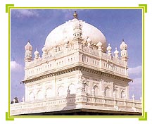 Tipu's Tomb, Srirangapatnam Travel Packages